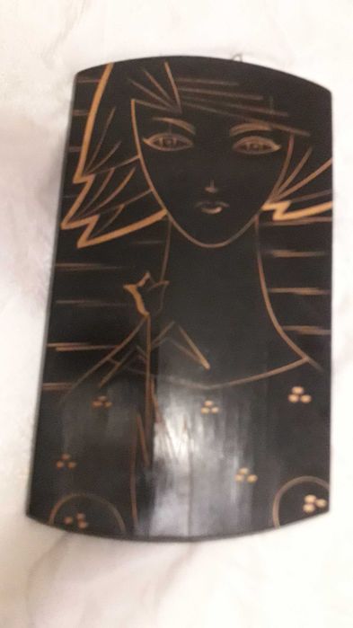 Панно Дівчина з квіткою,різьба,випалювання,дерево