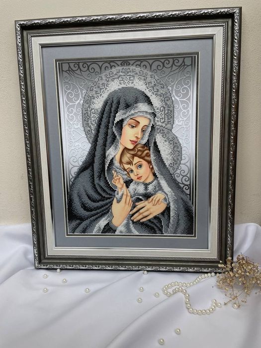 Продам вироби вишиті  бісером