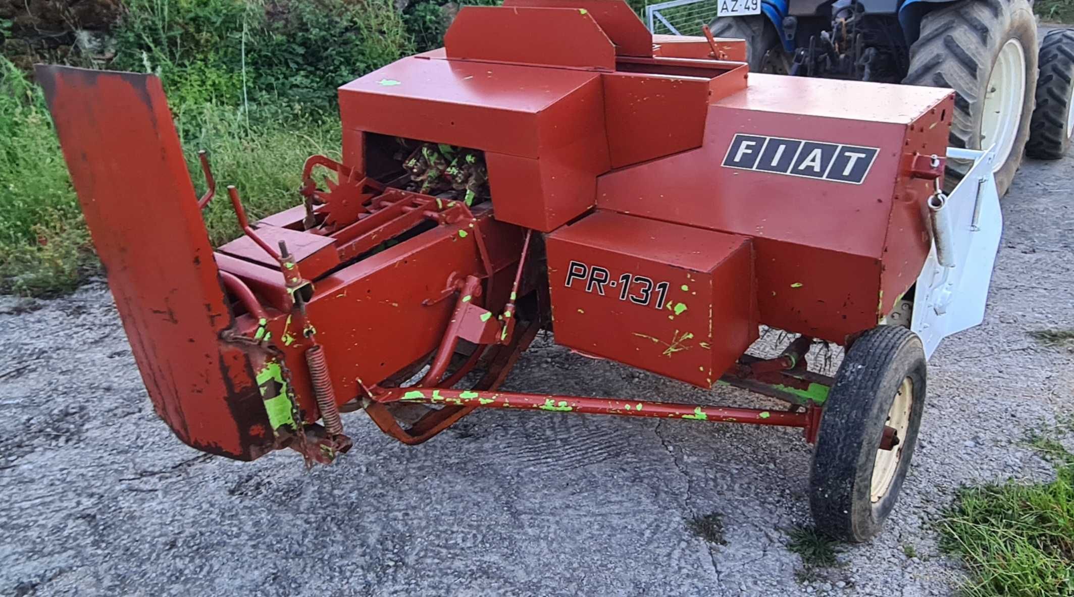 Enfardadeira fiat 131