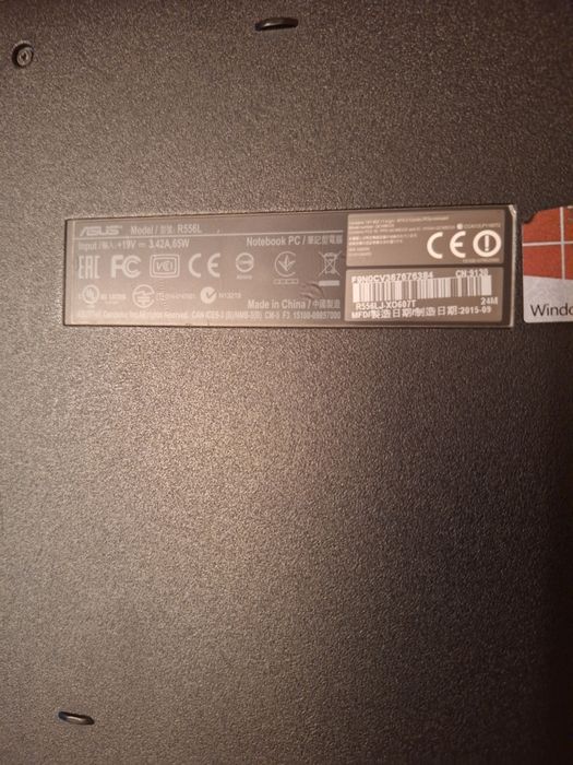 Laptop Asus model R556L