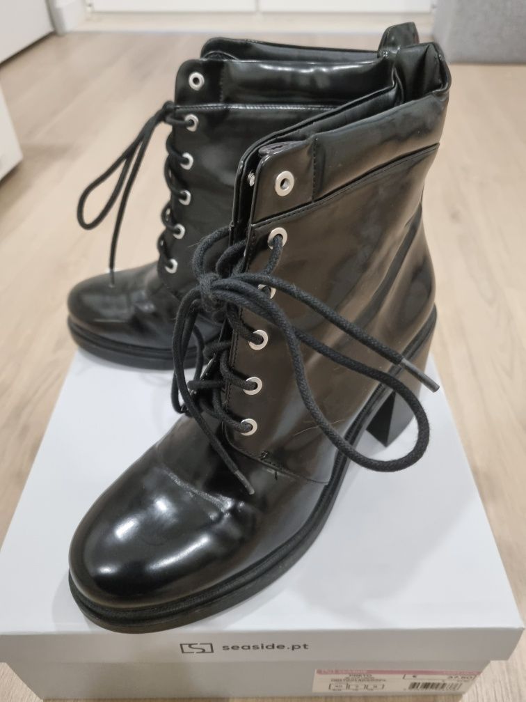 Botas pretas Bershka