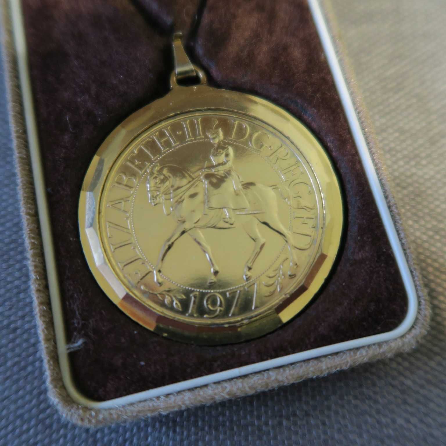 Коллекционная монета 1977г
