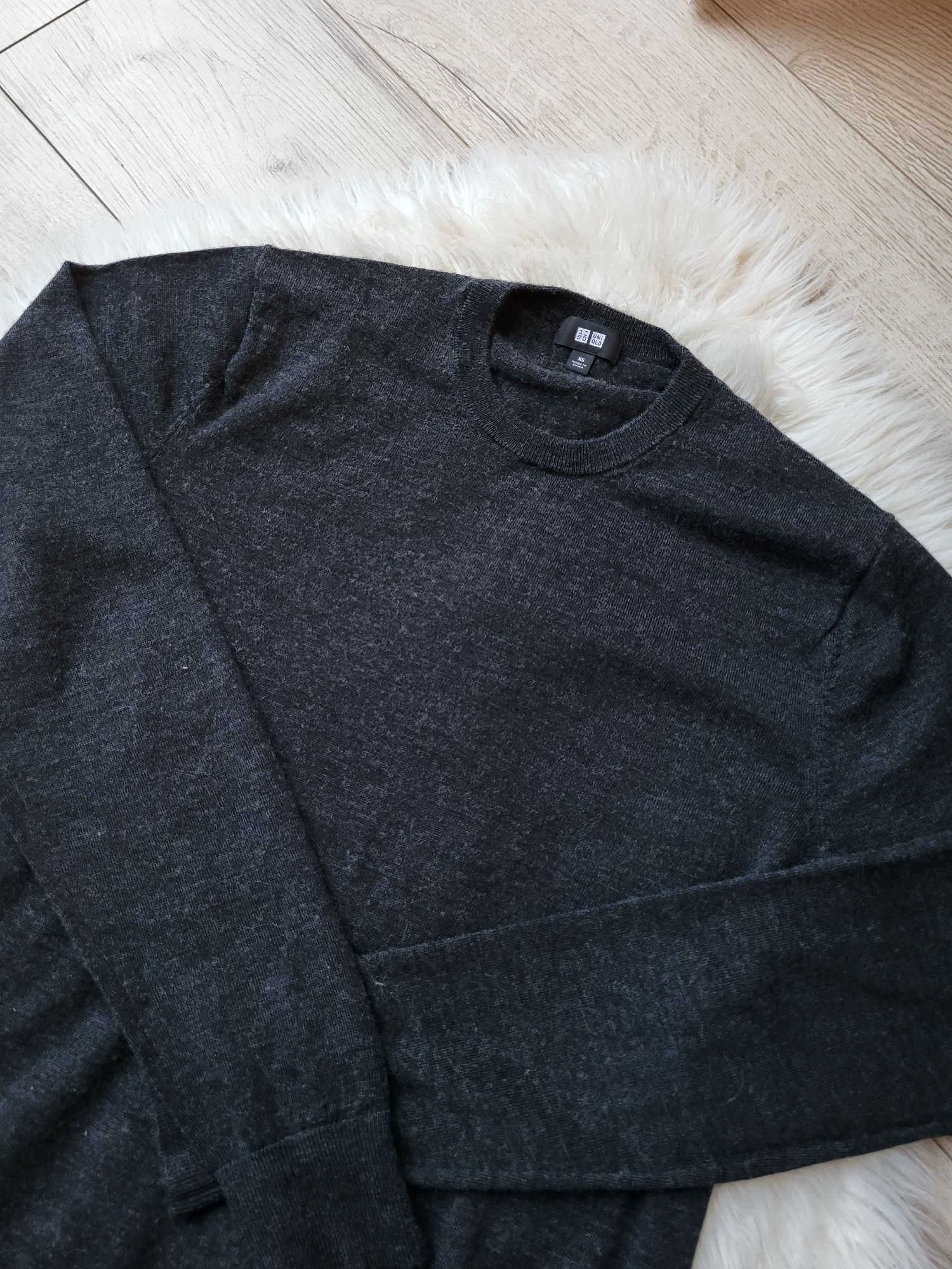 Szary grafitowy sweter wełniany oversize premium basic rozmiar XS