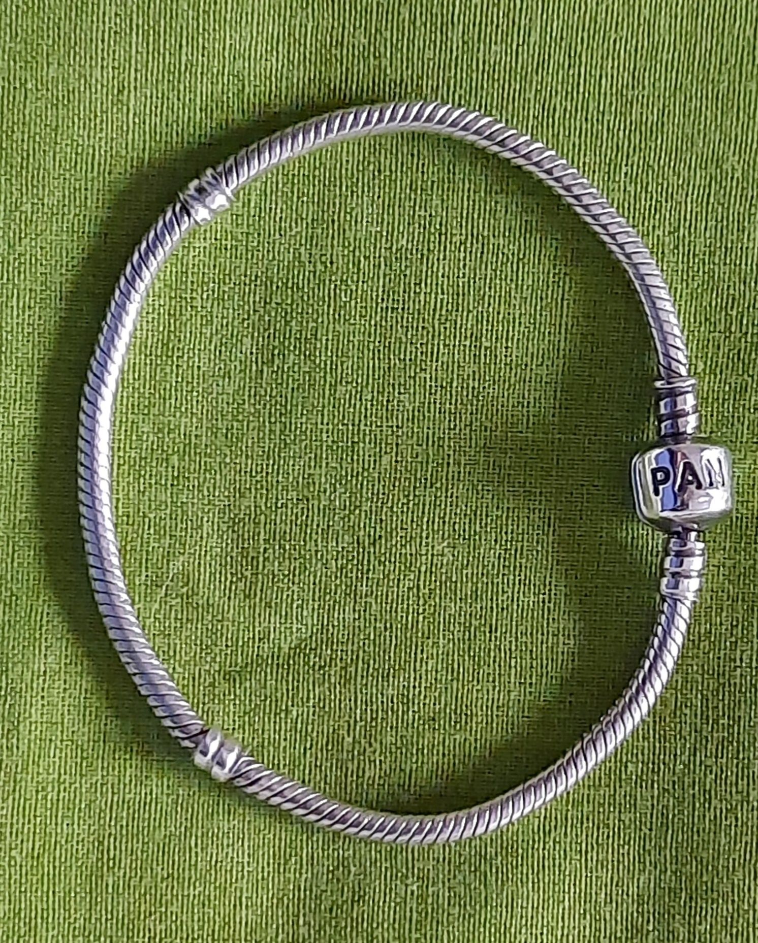 Pulseira Pandora vendida completa ou separadamente