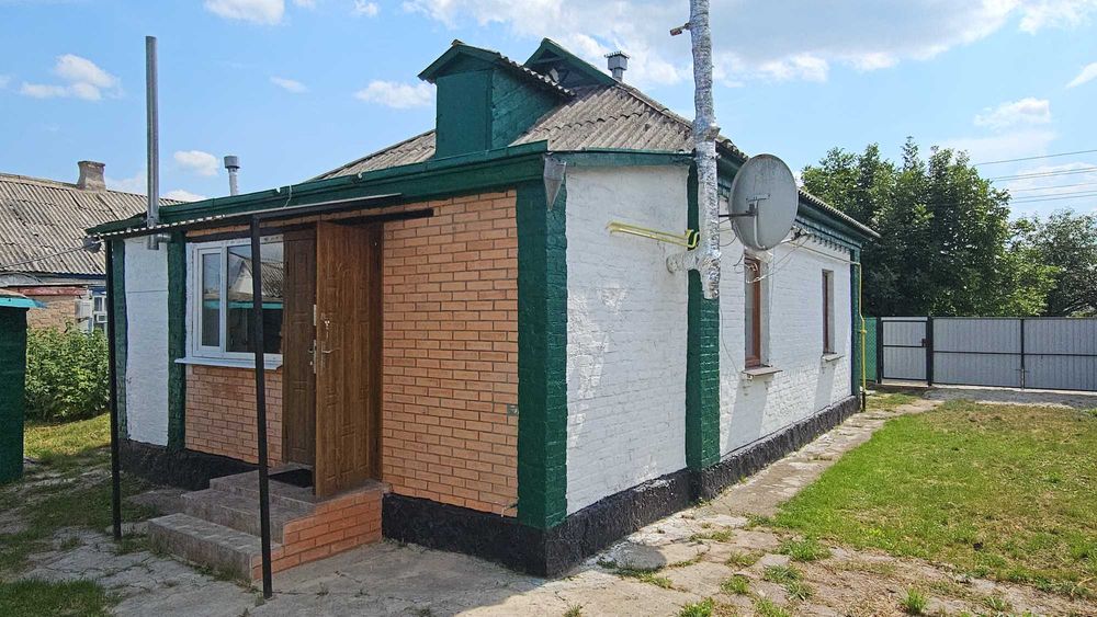 Цегляний будинок, з діючим санвузлом, поруч школа, вокзал Є ВІДЕООГЛЯД