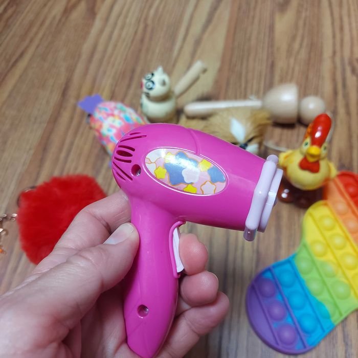 Різні іграшки для дітей, ціни різні