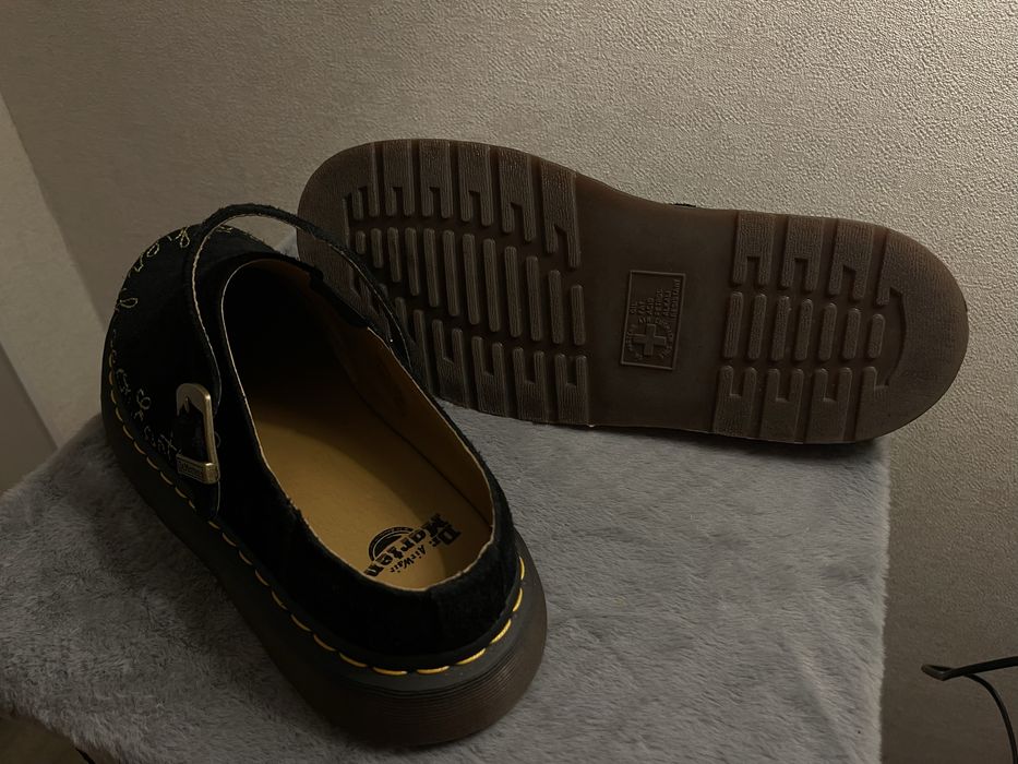 Оригінальні сабо Dr. Martens