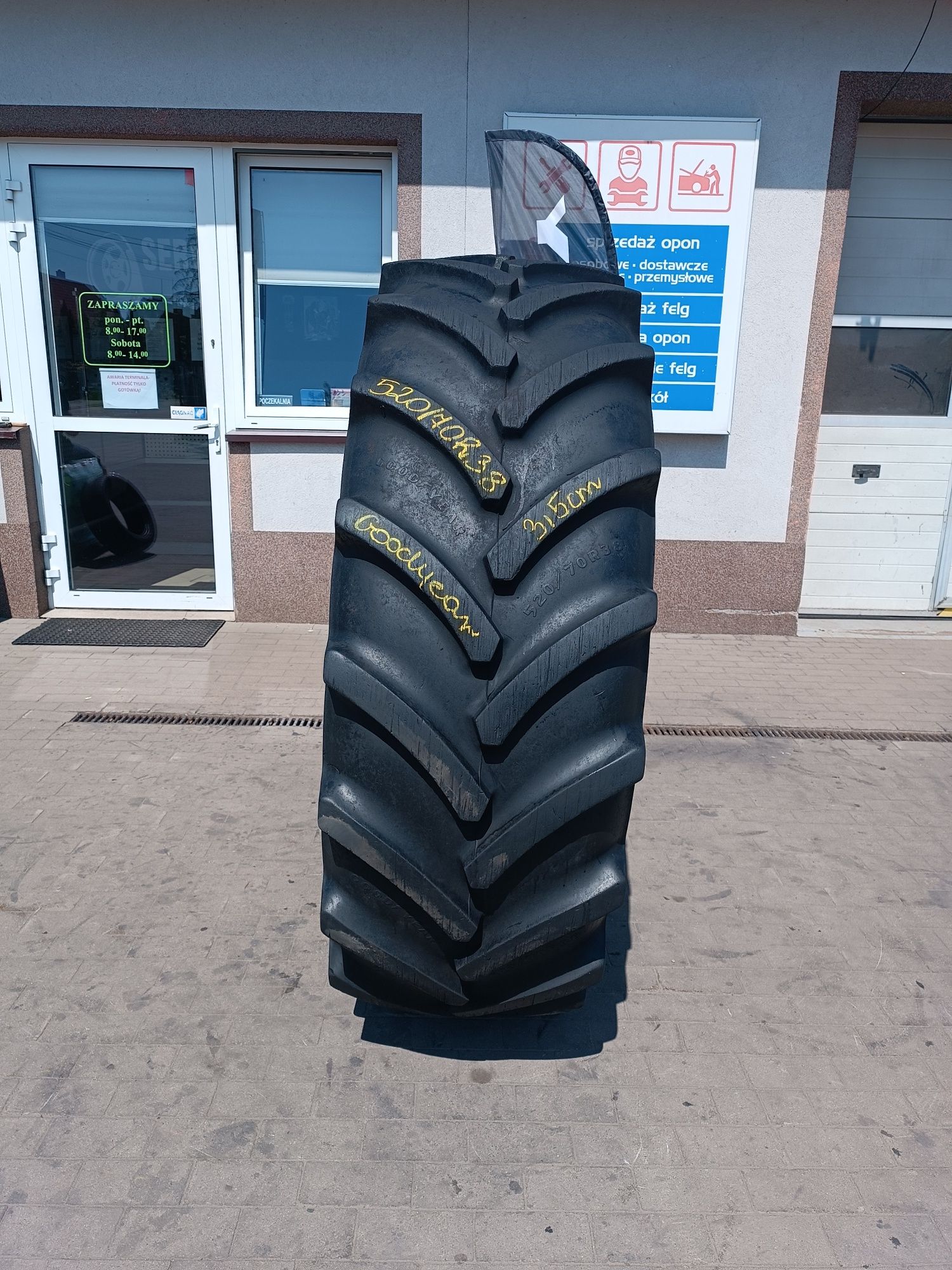 520/70R38 Goodyear Optitrac DT812