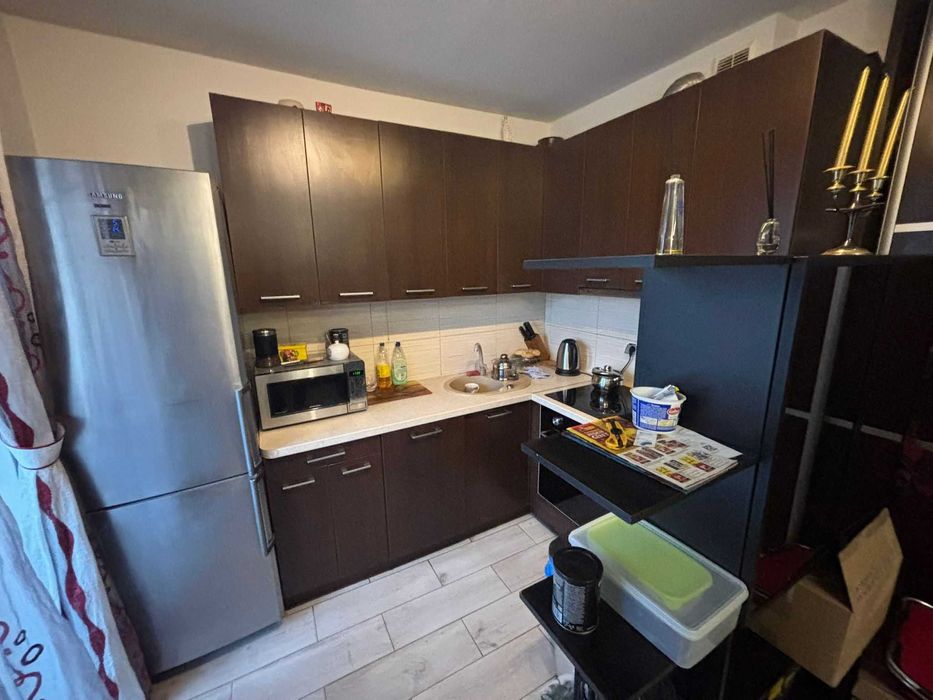 sprzedam kawalerkę z miejscem postojowym i balkonem osiedle zamknięte