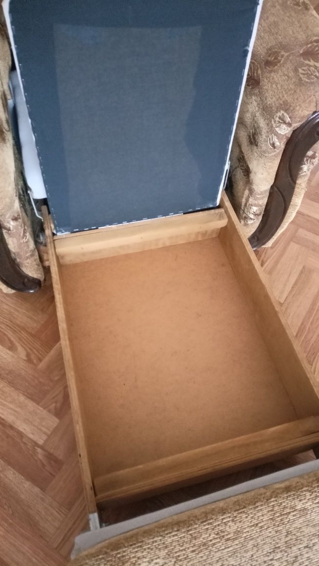 Раскладное кресло.