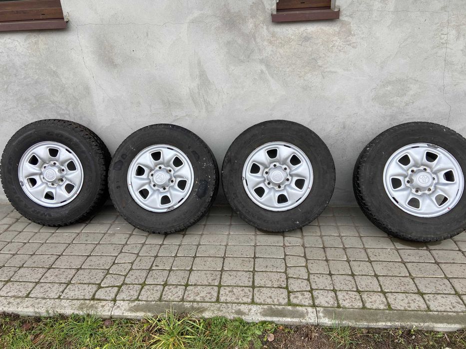 Felgi toyota hilux