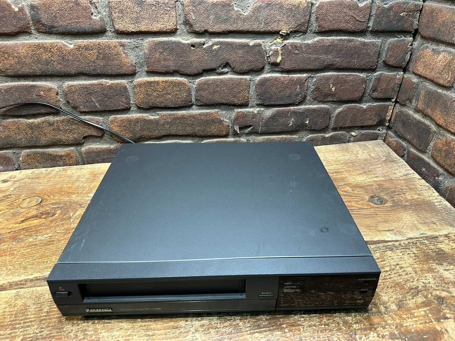 Magnetowid Panasonic NV-L25 HQ VHS