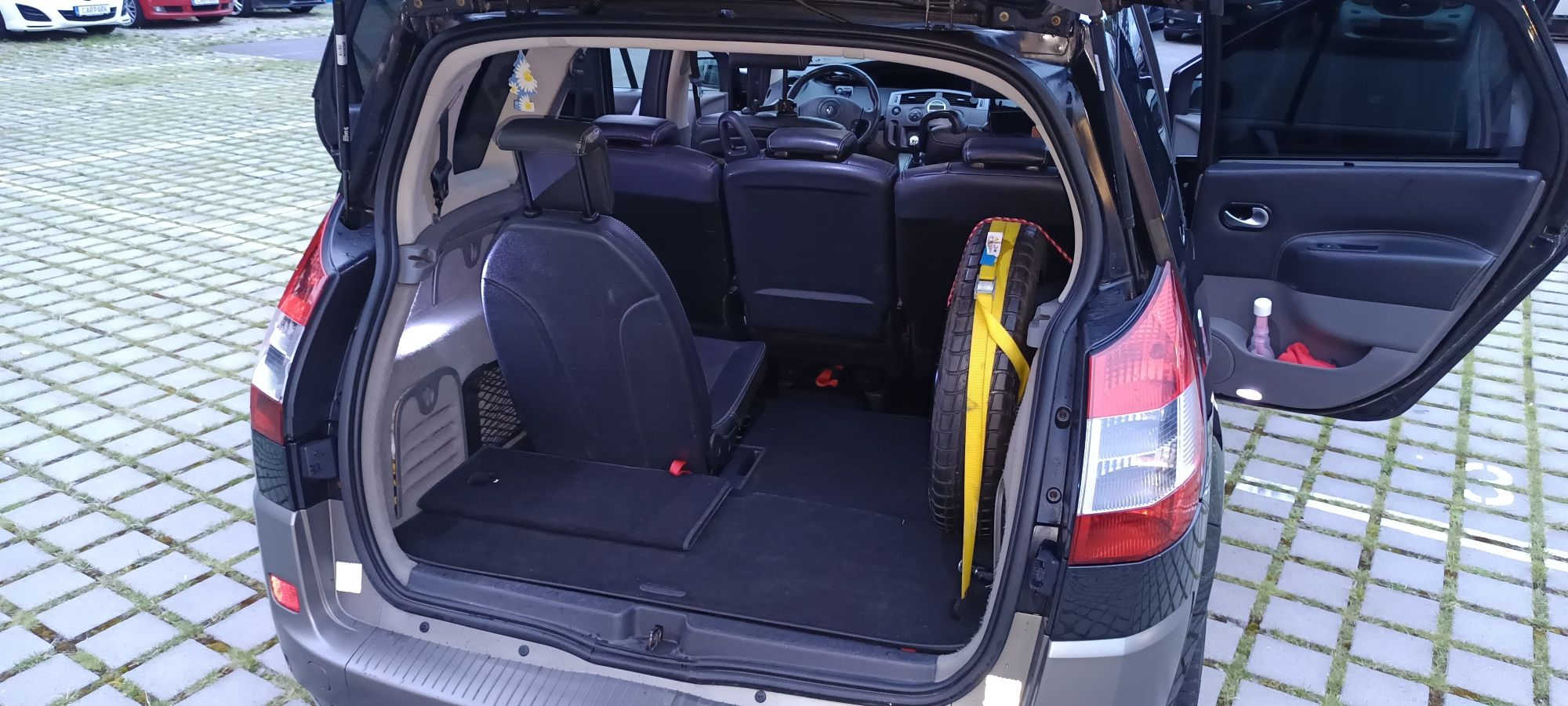 Grand Scenik 7 osobowy  2.0 Turbo LPG