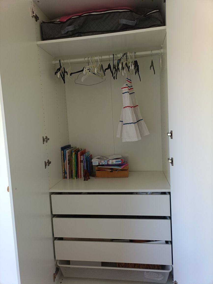 Roupeiro grande IKEA