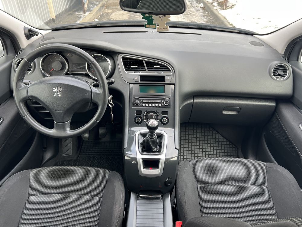 Peugeot 5008 1.6 htp з Швейцарії