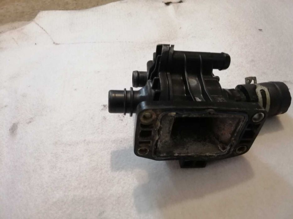 Термостат Citroen C4 Picasso ford Peugeot