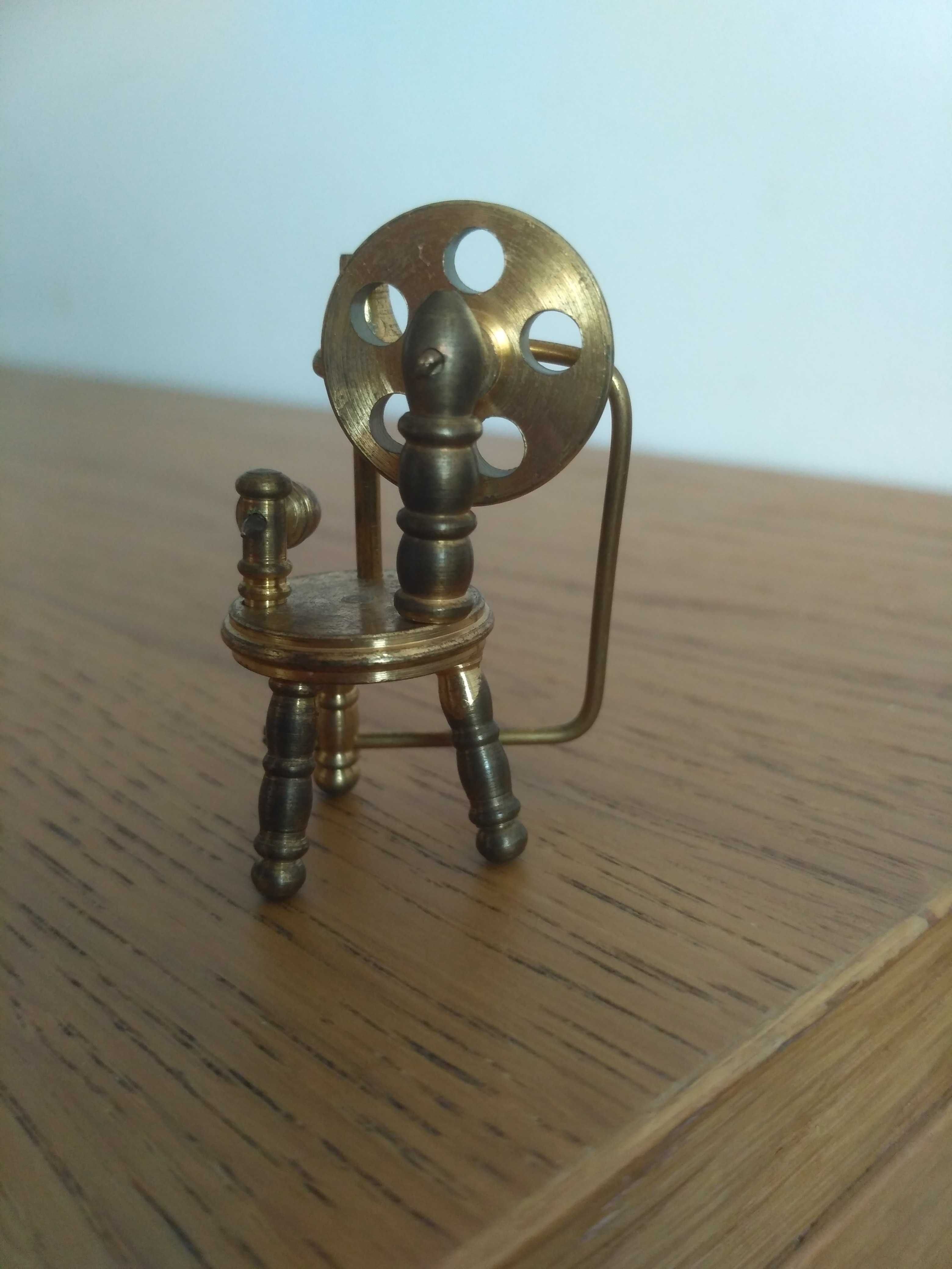 miniaturowy mosiężny kołowrotek Domek dla lalek