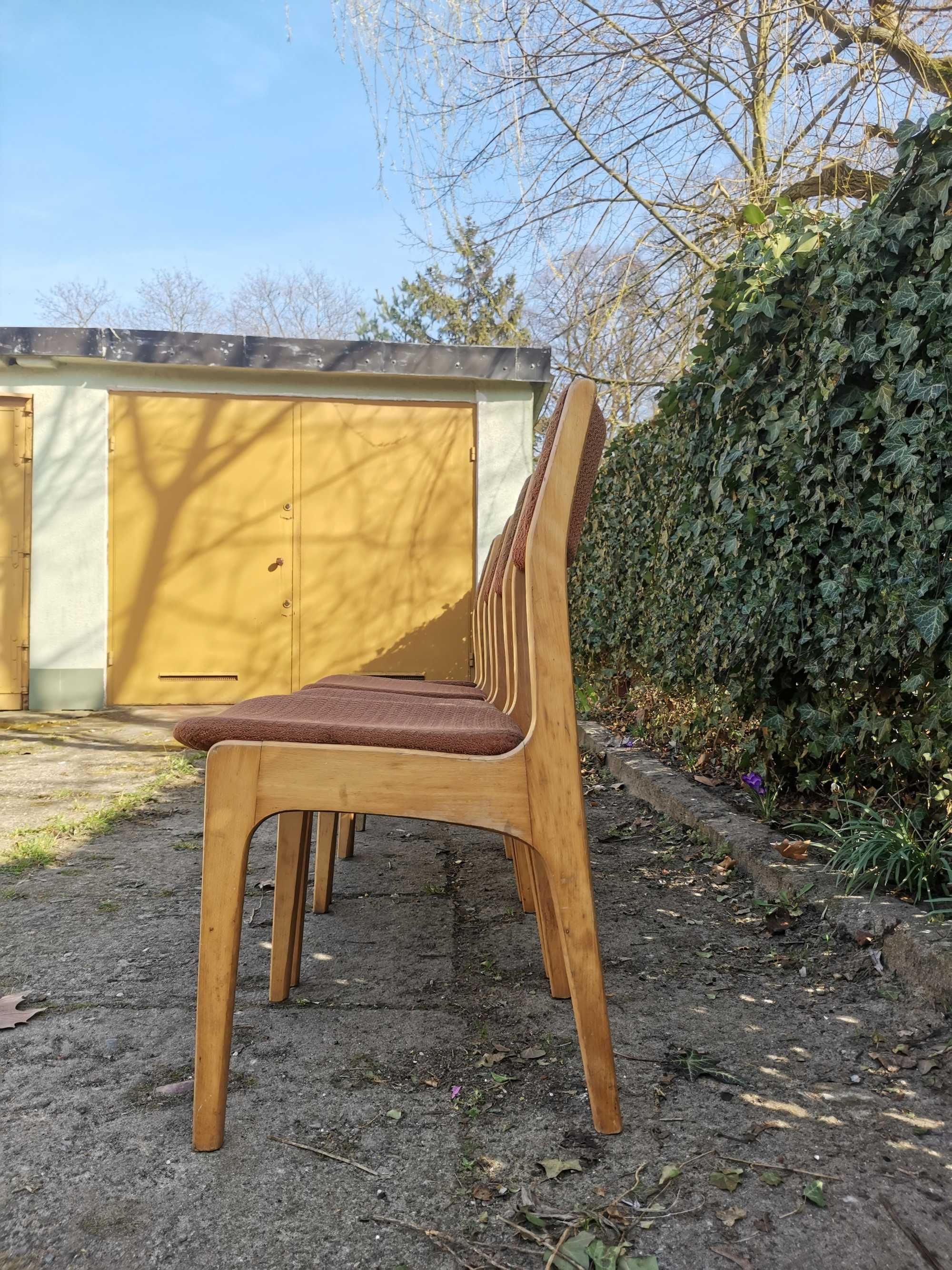 krzesła "Aster" 4 szt. PRL , drewniane ,bukowe