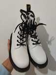 Botas militares brancas novas