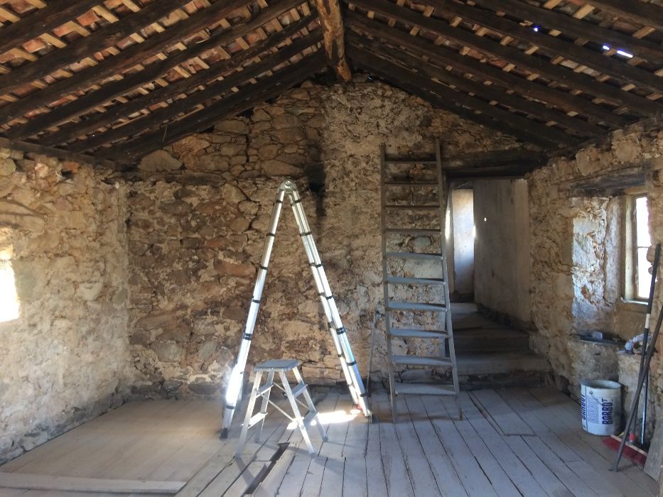 Casa em aldeia serrana - em reabilitação