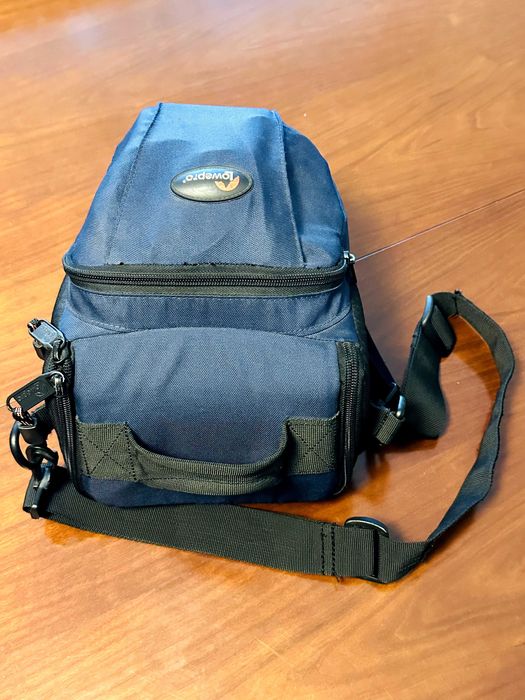 Máquina fotográfica digital Nikon D300 + Objetiva NIKKOR 18-200 mm