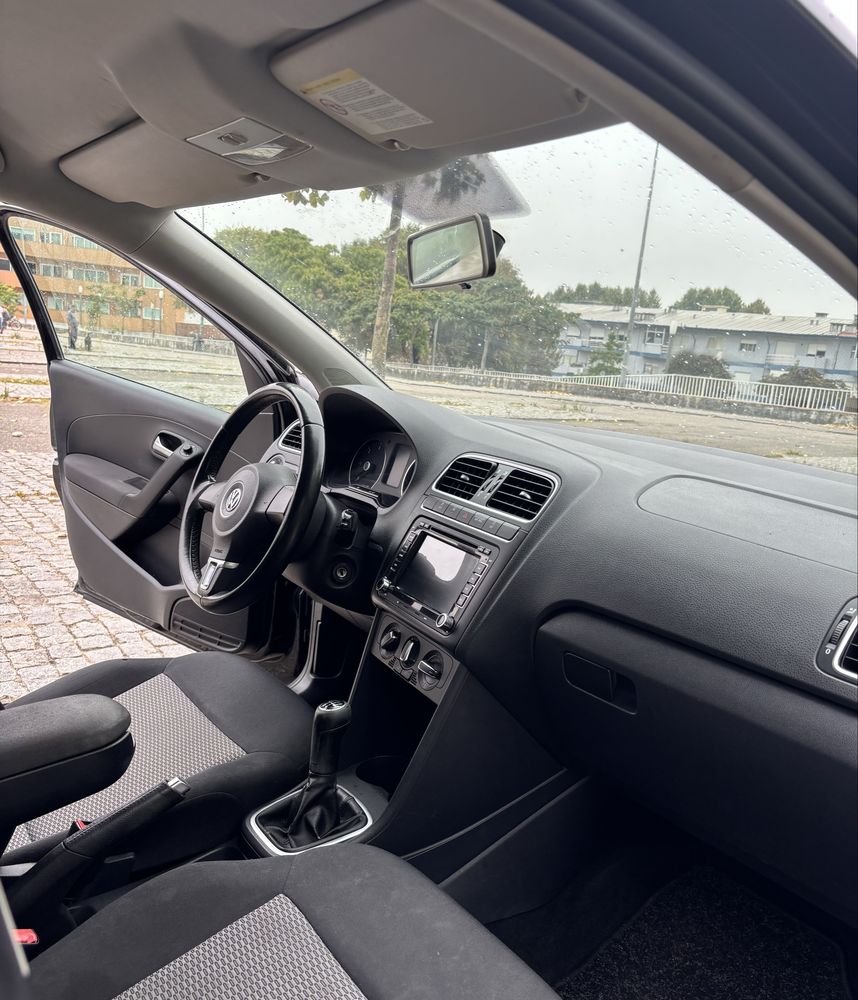 Volkswagen Polo 1.2 TDI (Diesel c/ Câmara Traseira)
