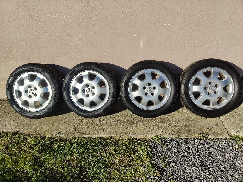 Felgi aluminiowe 16" z oponami zimowymi 205/55/16 5x110 6J ET44