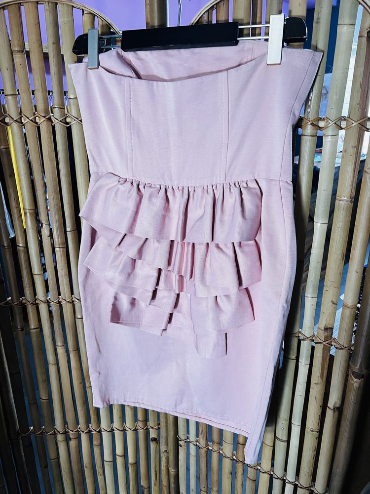 Śliczna sukienka koktajlowa Asos, L/XL