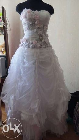 Свадебное нежнейшее платье 42-44 размера