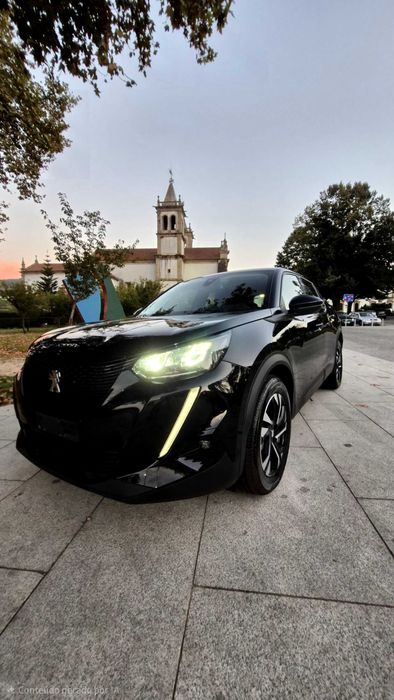 Peugeot 2008 1.5 BlueHDi – Elegância, conforto e economia num só carro