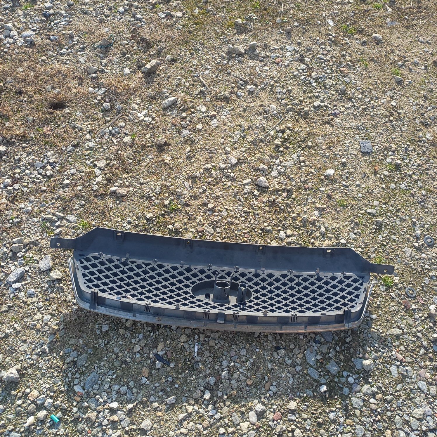 Grill atrapa przednia znaczek ford cmax 2006r