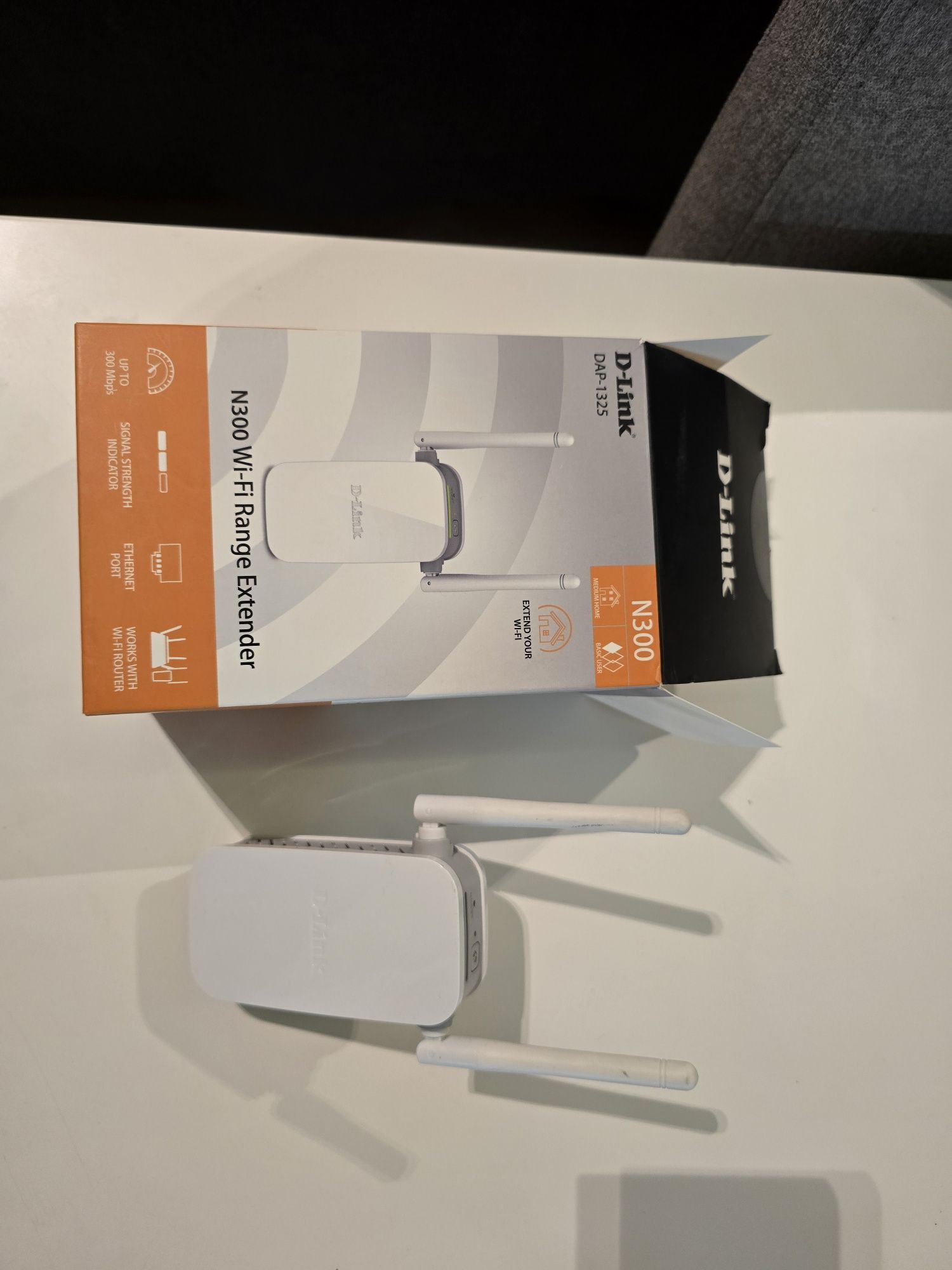 D-Link N300 Wi-Fi Range Extender