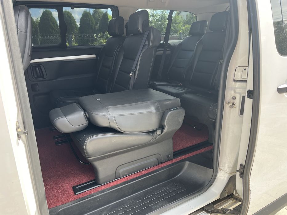 Przewóz osób  Transpotr BUS 7 osob+kierowca (podwyższony komfort)