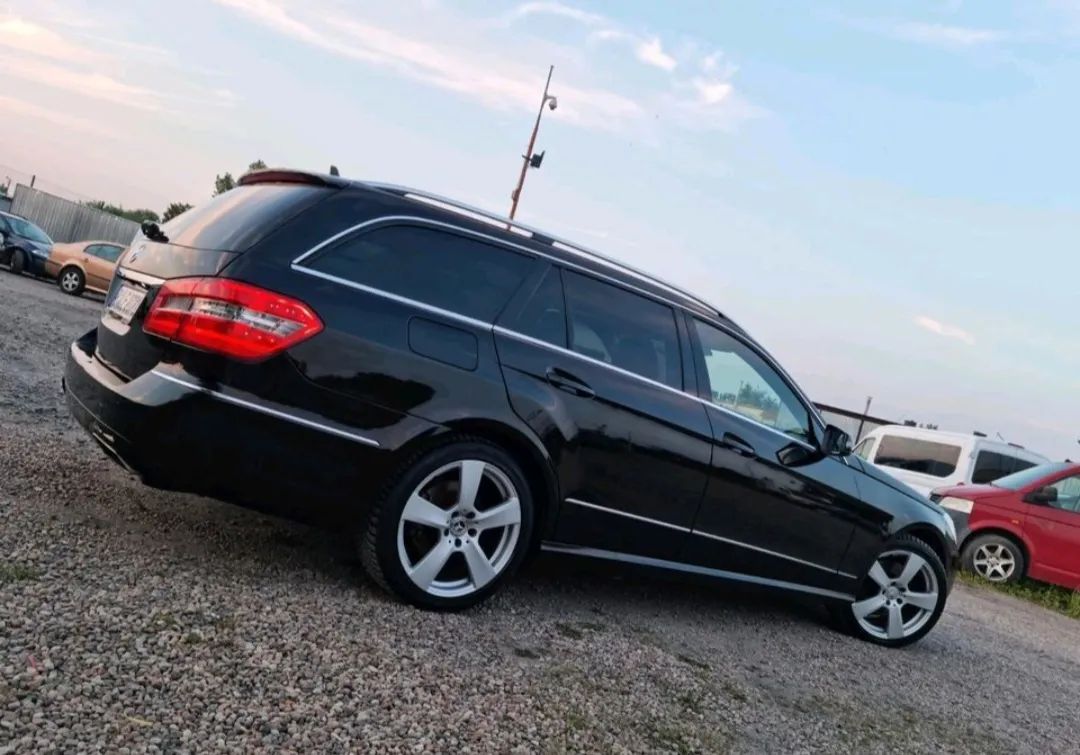 Mercedes-Benz Klasa E W212 4-MATIC 350 CDI 265 KM Avangarde