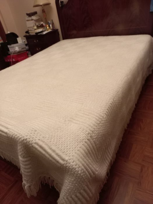 Colcha de fantasia,  em algodão de lã, para cama casal