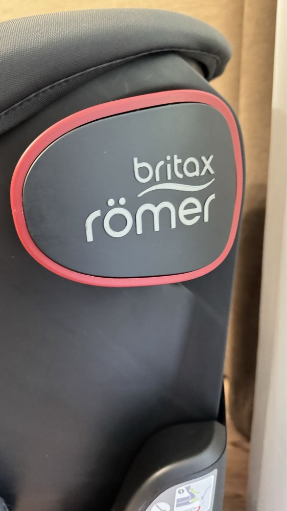 Продам автокрісло Britax Romer