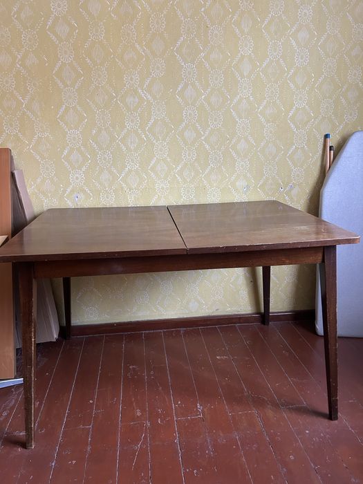 Stół.