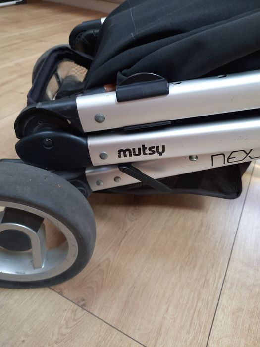 Wózek Mutsy Nexo, lekki, łatwo się składa.