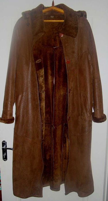 Продаю женскую натуральную дубленку