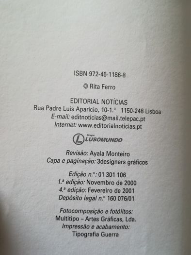 Livro " Por instinto " de Rita Ferro