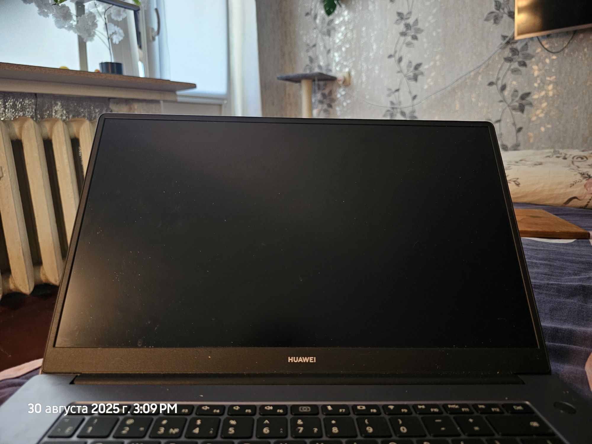 Срочно продам ноутбук Huawei Matebook D15