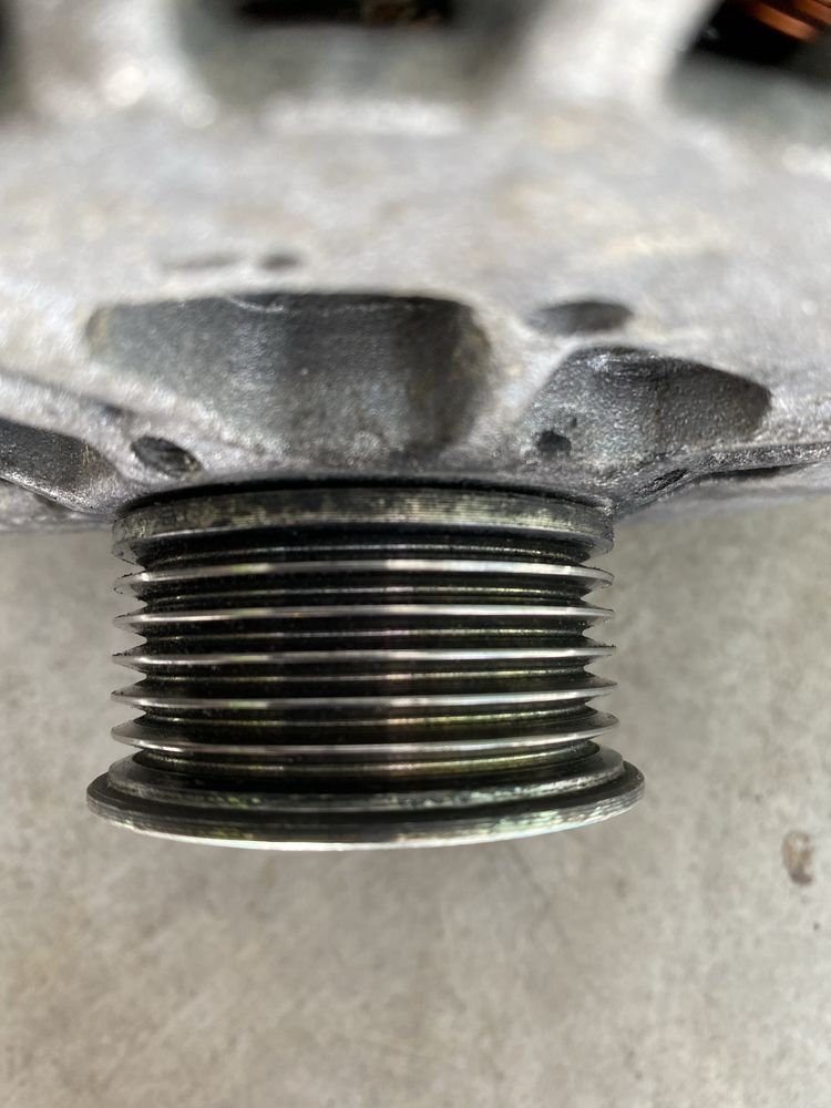 Alternator citroen jumpy  , opel vivaro, peugeot expert  , toyota