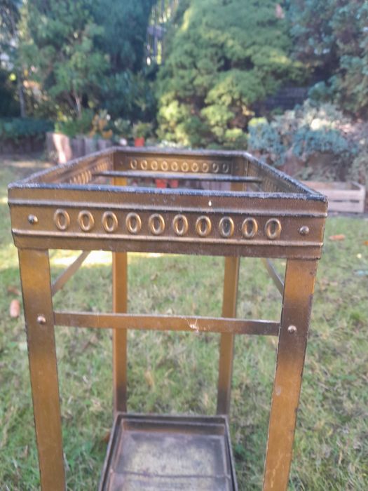 Przedwojenny blaszany stojak na parasole