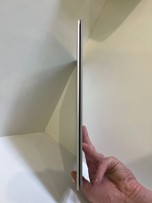 Продам ноутбук  Microsoft Surface Laptop