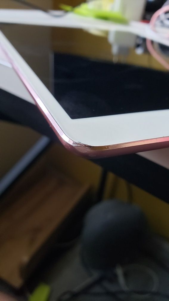 iPad 10.5 a1701 неробочий