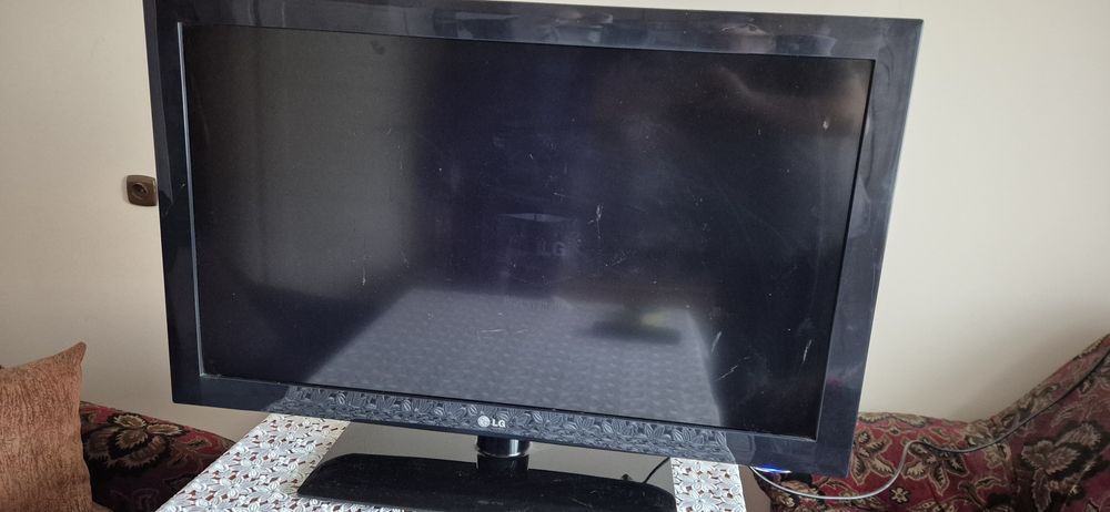 Telewizor LCD LG 37 cali