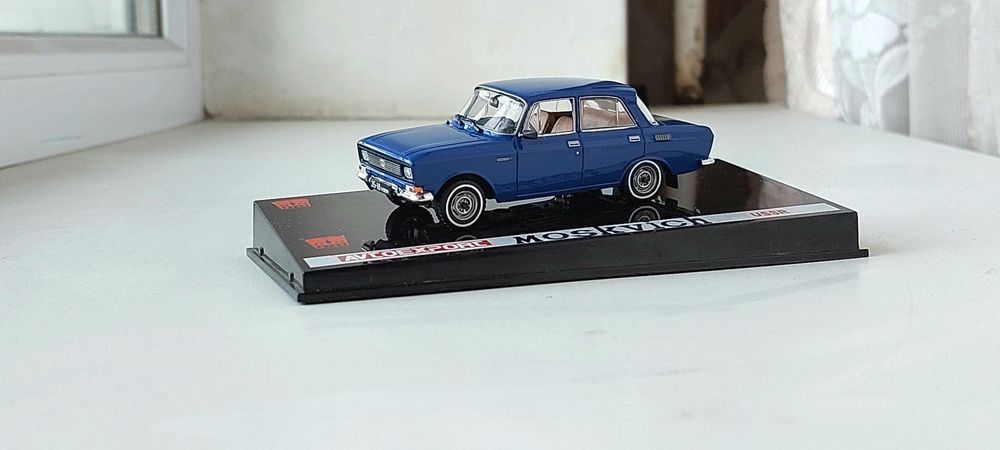 Модели москвичей1:43,ручная работа