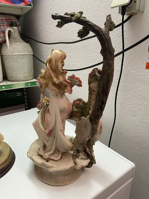 Estatuas de loica muito antigas