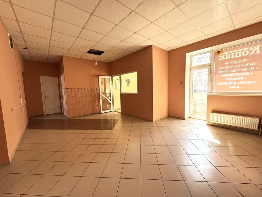 Продаж комерційного приміщення, вул.Кравчука. 166,5 кв.м.