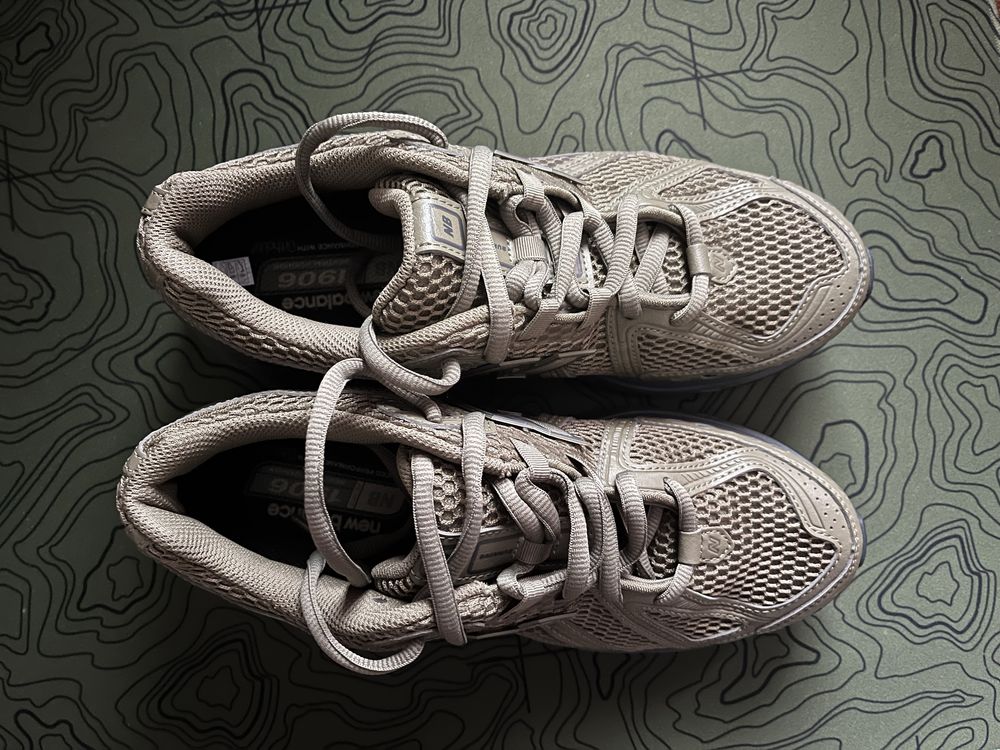 New Balance 1906R
